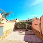Helle Mediterrane Mit Veranda Und Garten By Interhome Cefalù