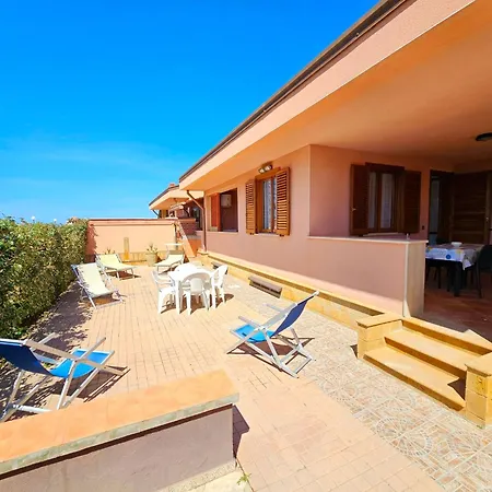 Helle Mediterrane Mit Veranda Und Garten By Interhome Vakantiehuis *