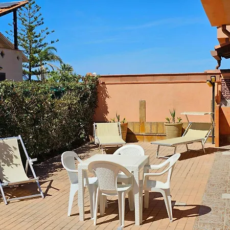 Helle Mediterrane Mit Veranda Und Garten By Interhome Hébergement de vacances