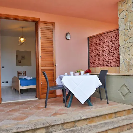 Helle Mediterrane Mit Veranda Und Garten By Interhome * Cefalù