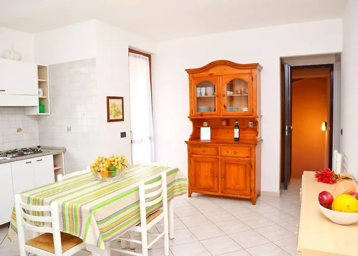 Helle Mediterrane Mit Veranda Und Garten By Interhome Holiday home Cefalu