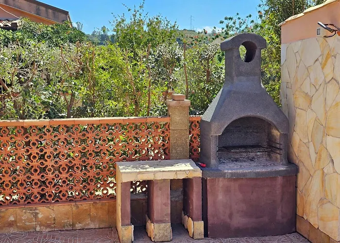 Helle Mediterrane Mit Veranda Und Garten By Interhome