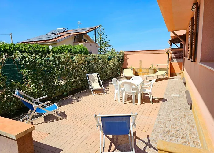 Holiday home Helle Mediterrane Mit Veranda Und Garten By Interhome Cefalu